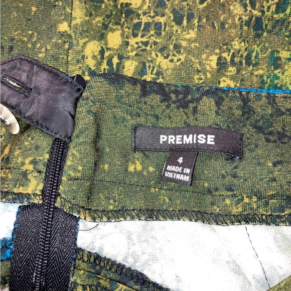 Premise skirt snake print blue / green gradient Size 4 skirt - Picture 7 of 9